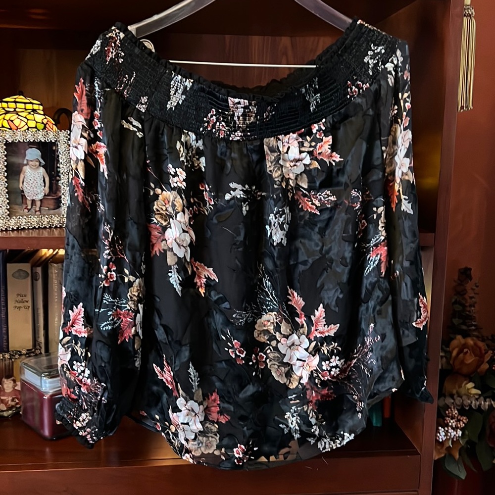 White House, Black Market silk, burnout, top